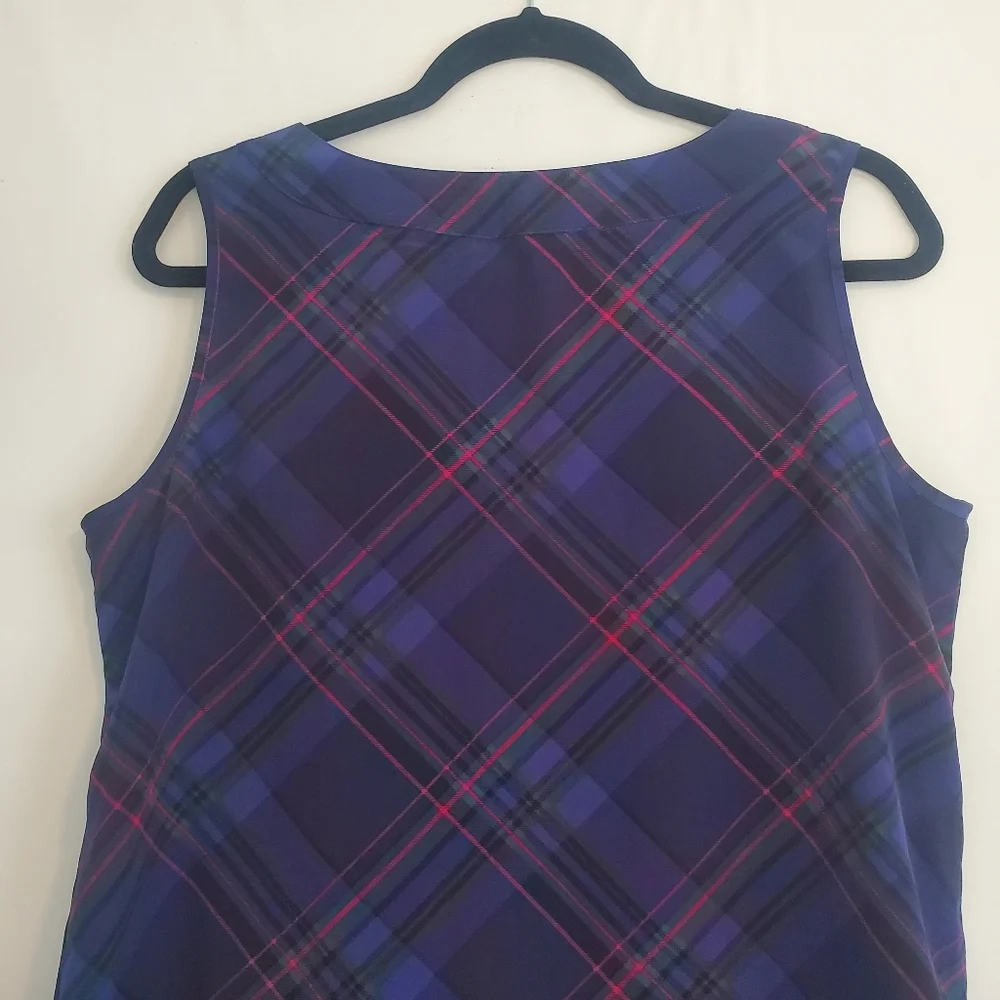 TALBOTS Size M Tartan navy plaid sleeveless, detail ruffle neck Holiday tank top - Picture 7 of 8